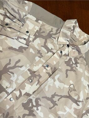 Norrona Femund Light Shirt Mens Small Beige Camo Snap Button Up Outdoor Hiking
